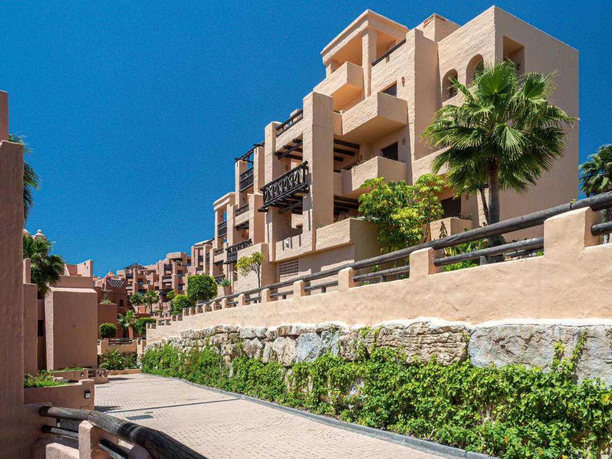 Coto Real 2359 Apartment Манилва Екстериор снимка