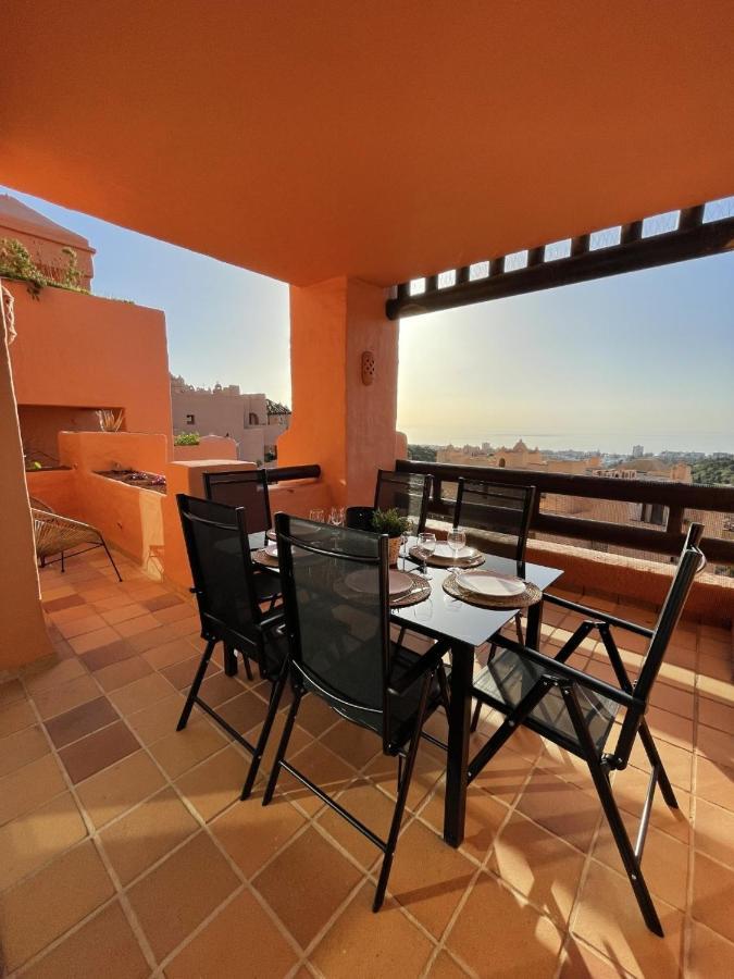 Coto Real 2359 Apartment Манилва Екстериор снимка